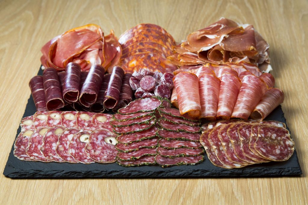 planche de charcuterie. guinguette toulouse. 